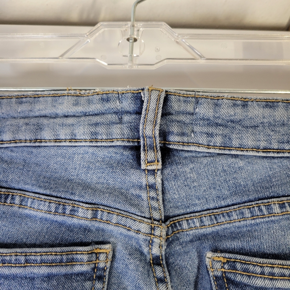 Womans Zara Unfinished hem Jeans Manufactured whiskering Size 10 Small Hole - Picture 8 of 10